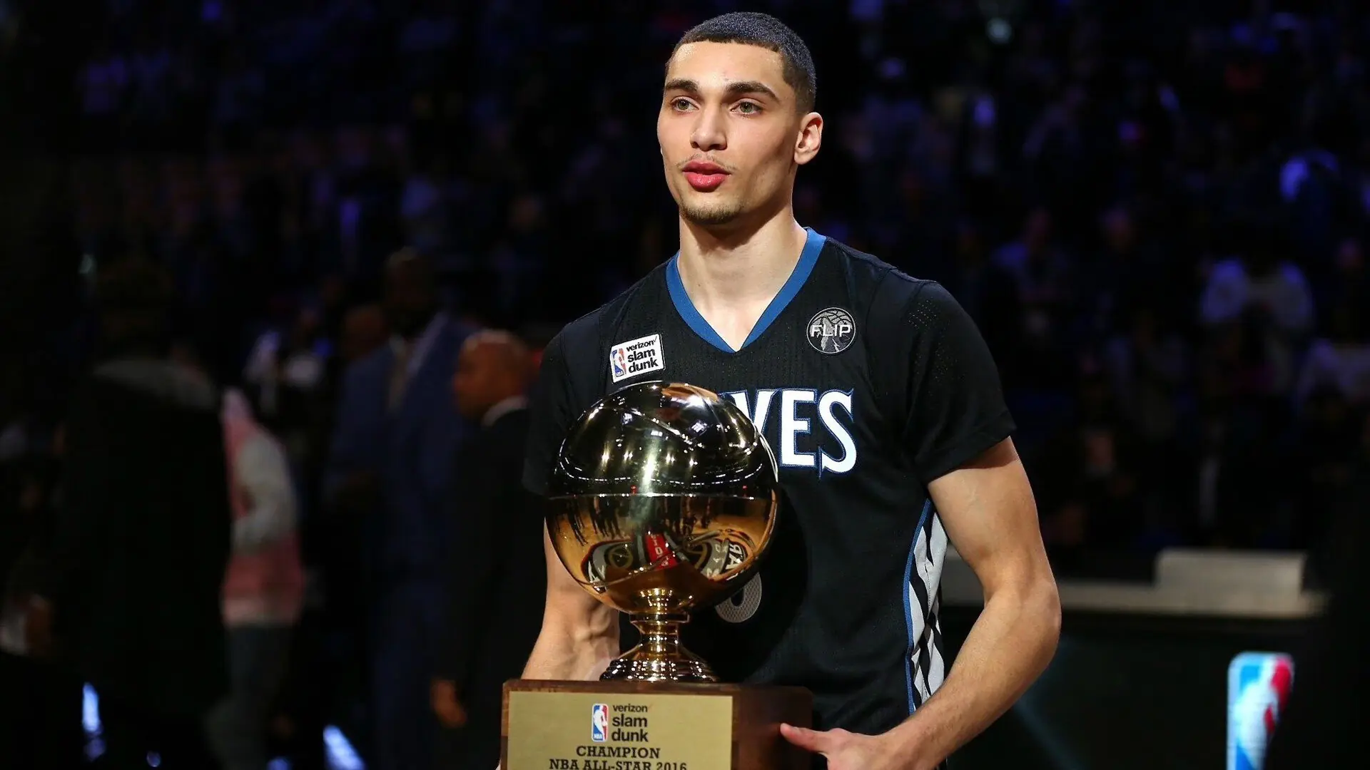 运动员合作：双人配合战术的精彩展现，双人运动比赛