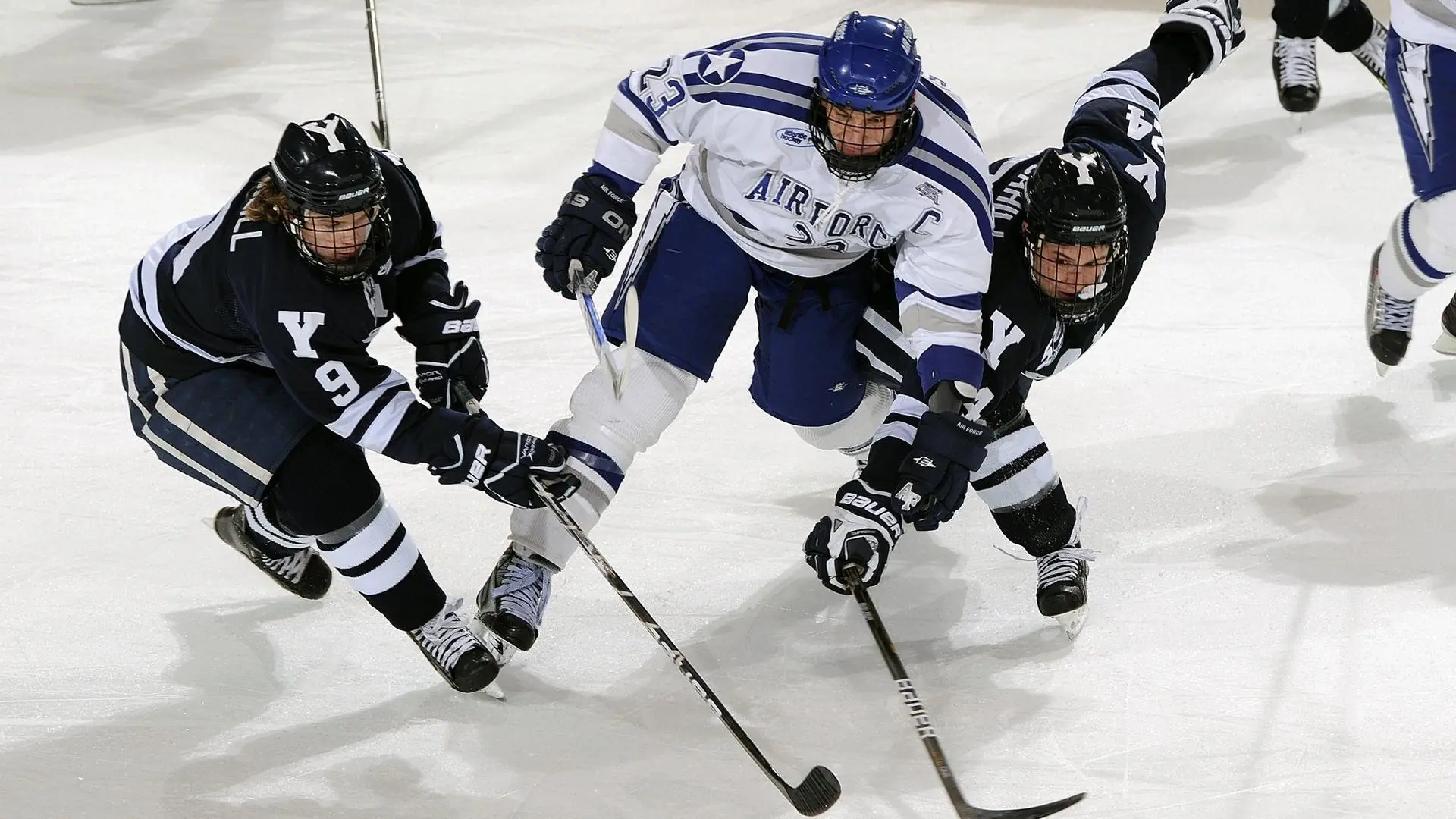 赛后搞笑合集:球员的“奇葩”花絮,球员搞笑图片