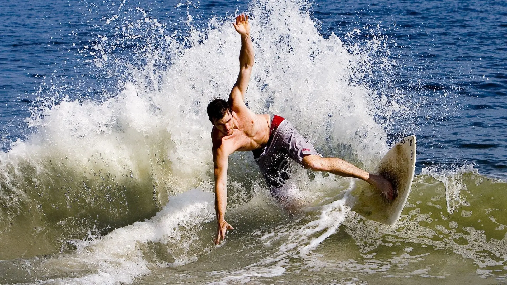 青少年极限运动杂技表演，青春飞扬不容错过，杂技学生