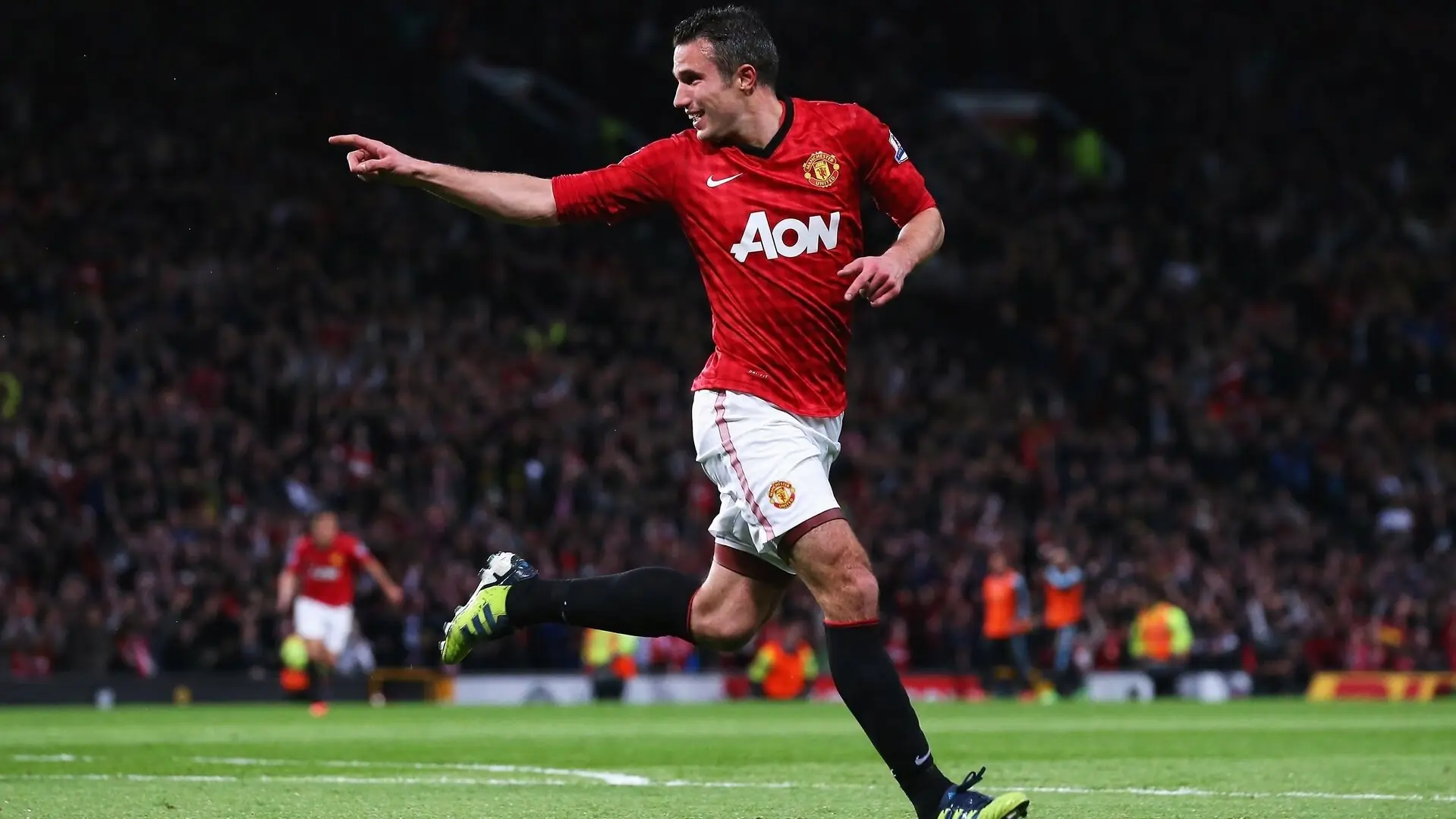 西甲冲突升级！裁判判罚引发争议，西甲规则