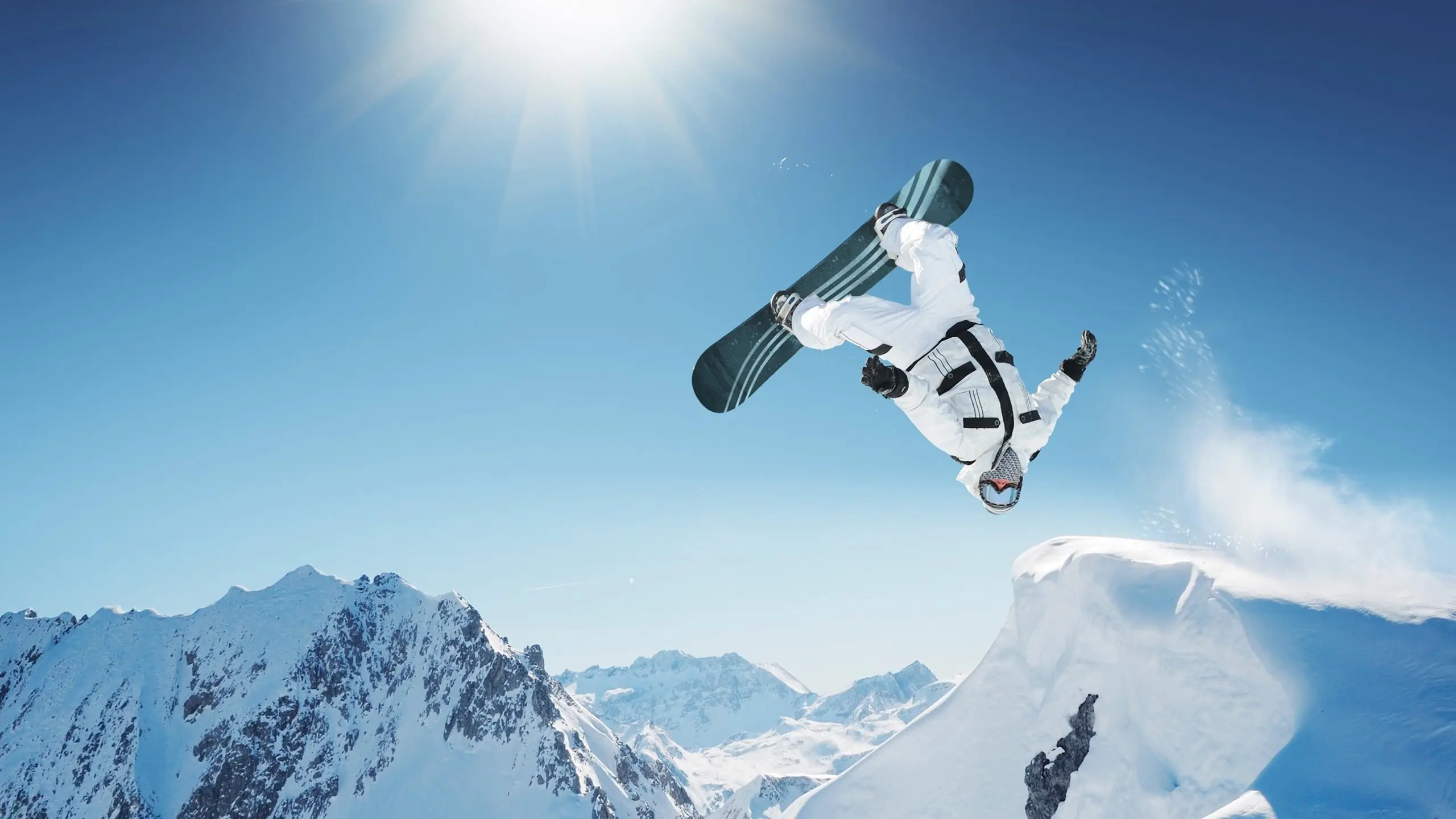 荷兰马术协会与科技公司合作，开发虚拟现实训练平台，提升骑手技能。