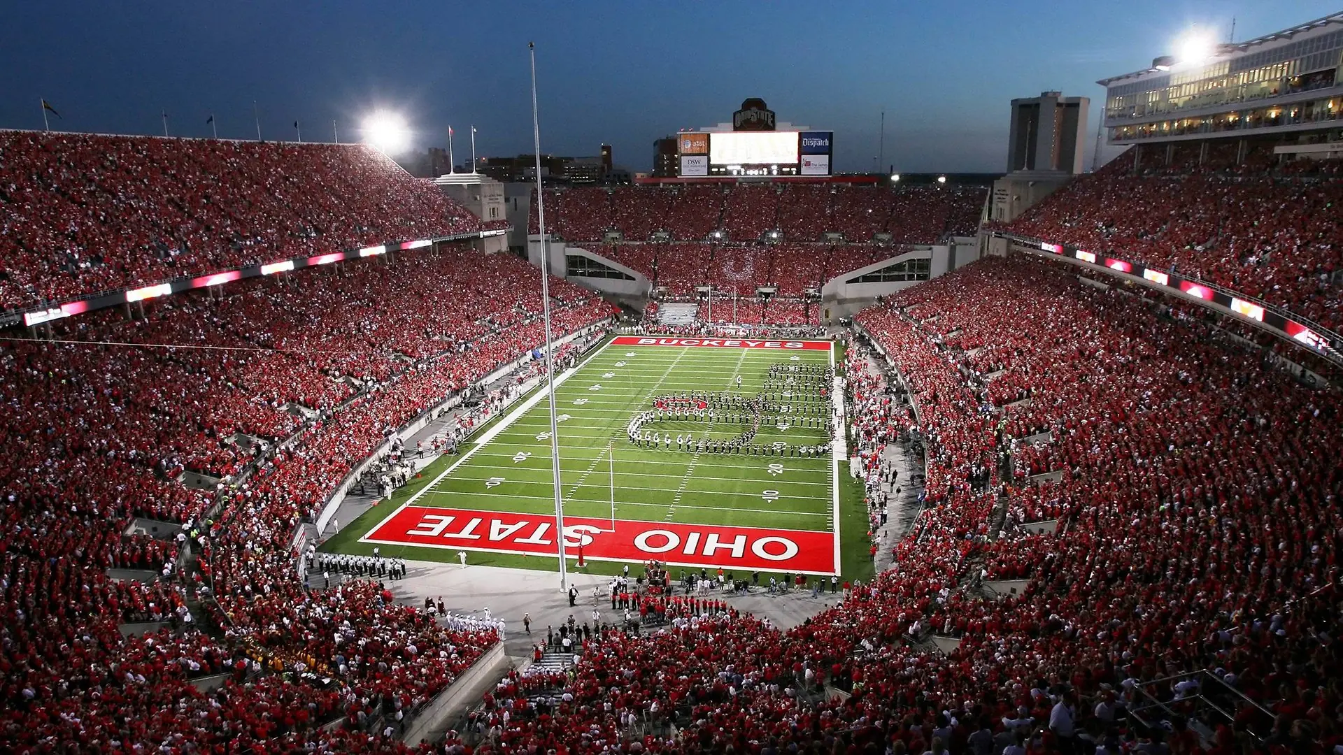 维克托·文班亚马为法国男篮在奥运热身赛中砍下24分